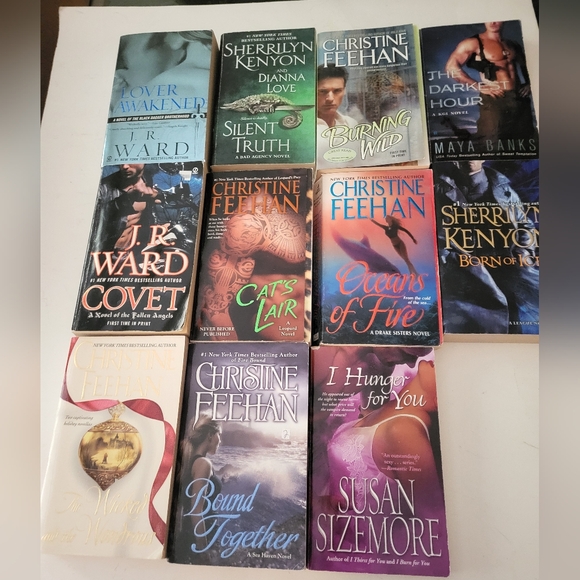 Urban Fantasy / Paranormal Romance Book Lot 11 Paperbacks Best Selling A… - Picture 1 of 5